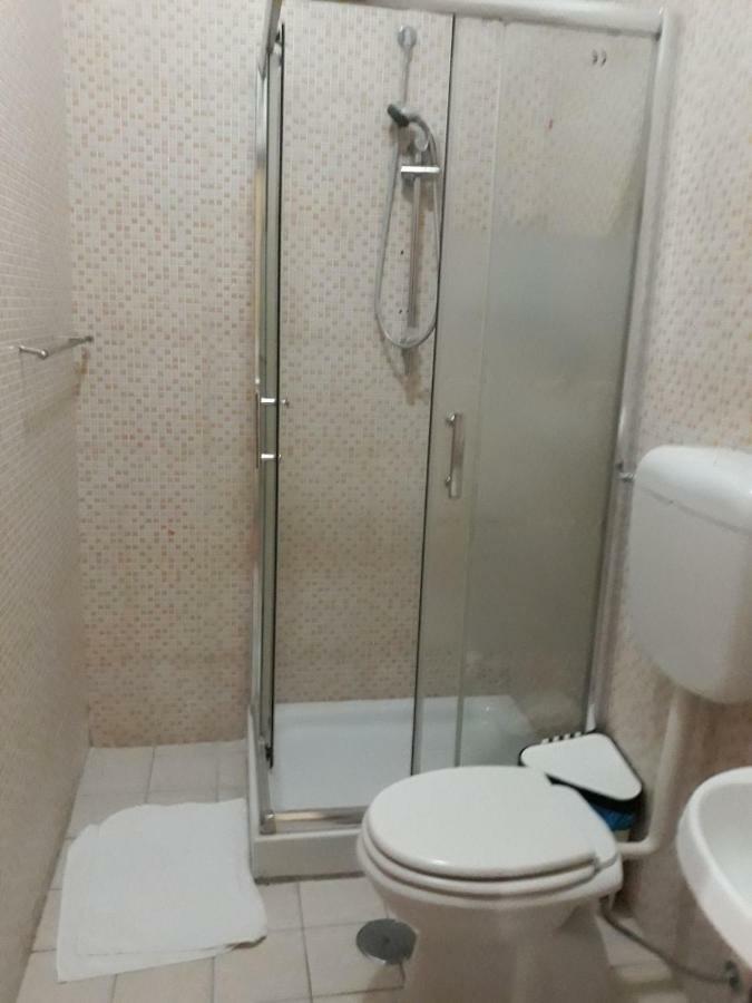 Renting * Roma